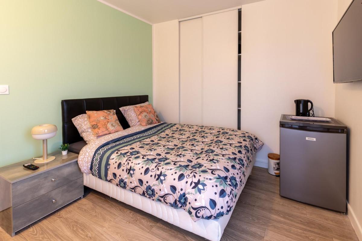 Bed and Breakfast Le Beau Refuge Parisien De Cergy - Parisian Modern Flat At Сержи Экстерьер фото