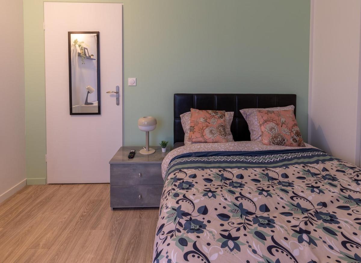Bed and Breakfast Le Beau Refuge Parisien De Cergy - Parisian Modern Flat At Сержи Экстерьер фото